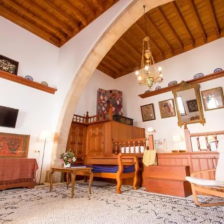 Evangelia Villa